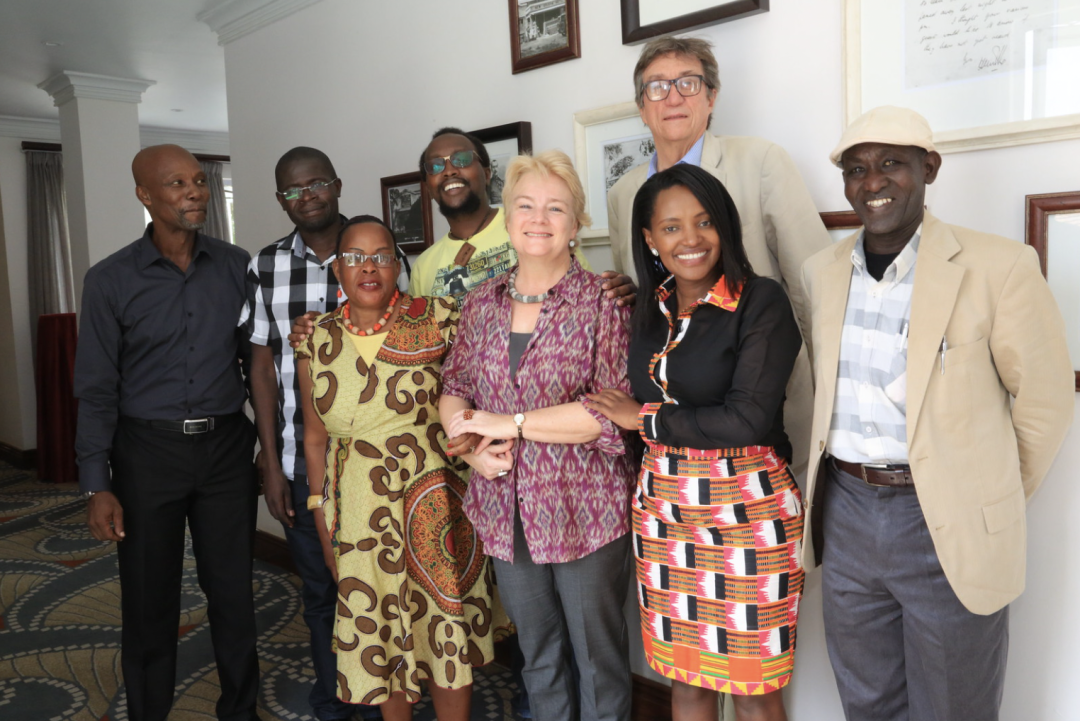 In continuation of the programme supporting the development of a well-trained media able to contribute meaningfully to debates on justice and accountability issues, the Wayamo Foundation organised a special media engagement on 28 November 2018 in Arusha, Tanzania. See the full training album